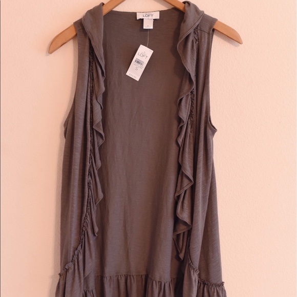 Sleeveless Loft Vest - Picture 5 of 5